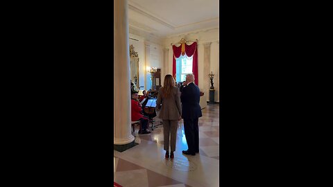 President Trump and the First Lady stop and listen to the United States Marine Band 🇺🇸