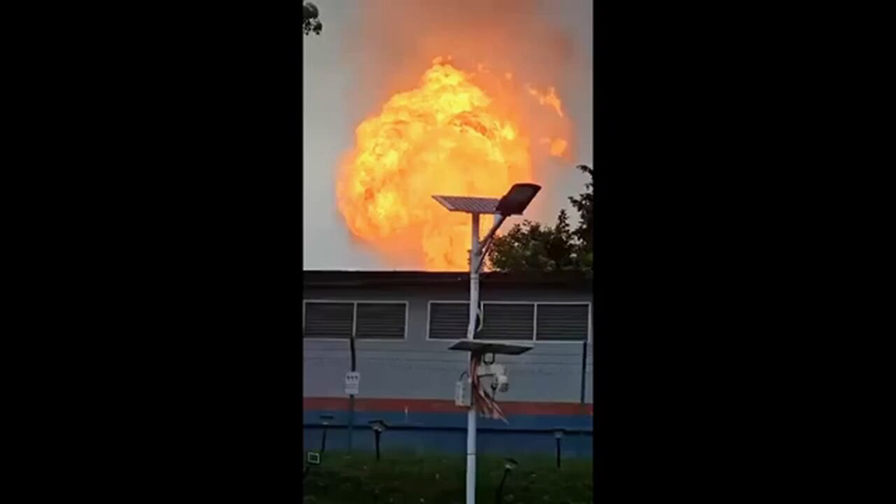 Burst gas pipe sparks colossal fire in Malaysia