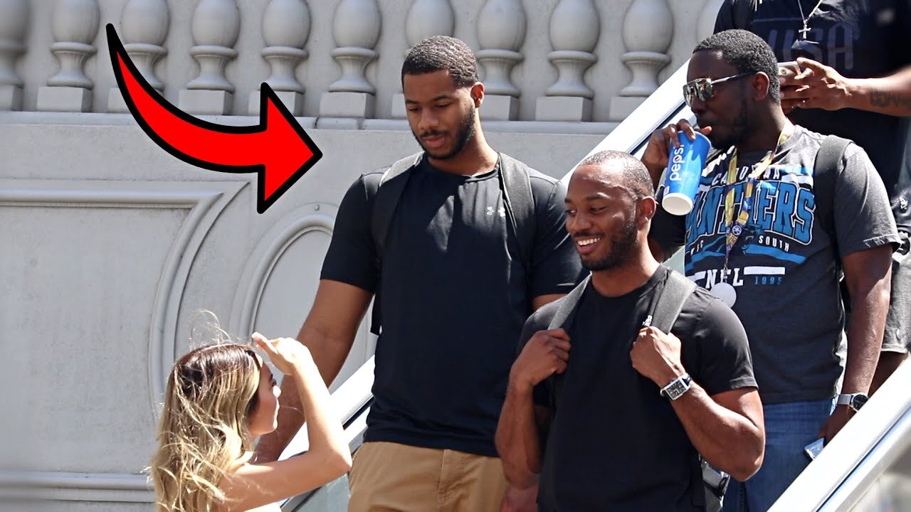 😂 STARING AT STRANGERS ON THE ESCALATOR 4 – Hilarious Public Prank! 🔥
