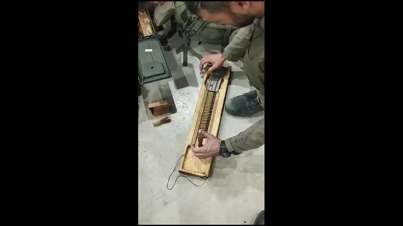 IDF Innovation - Loading a magazine