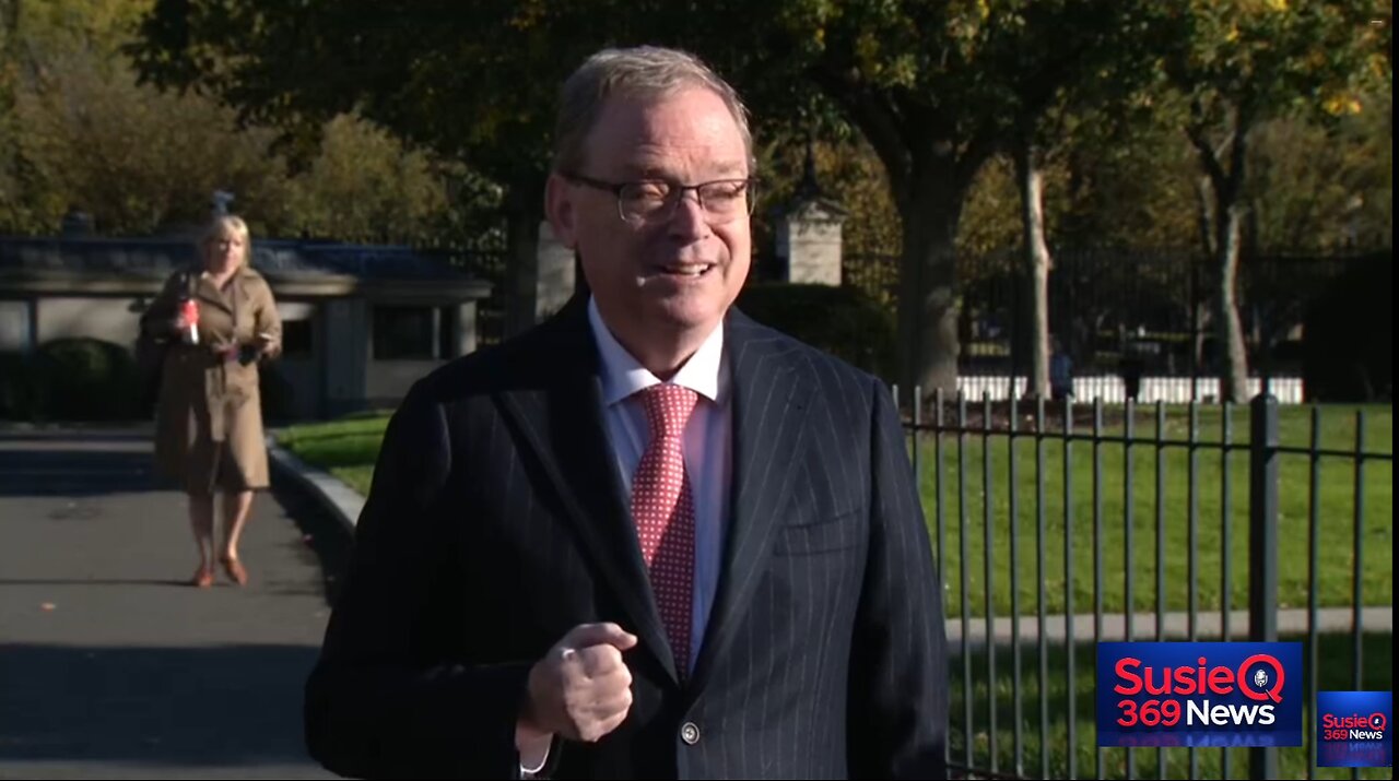 Kevin Hassett Speaks to Reporters