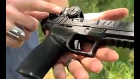 ONE OF THE BEST NEW POLYMER PISTOLS 👊