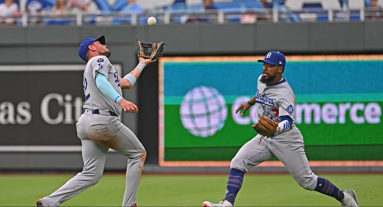 Miguel Rojas con espectacular jugada
