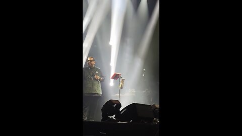 Shankar Mahadevan and Hariharan rock the stage once again ...