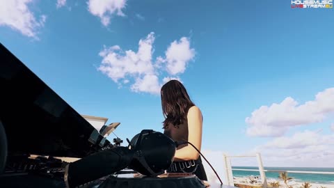 Nifra - Live DJ Set @ 1001Tracklists x DJ Lovers Club pres. Miami Rooftop Sessions 2025