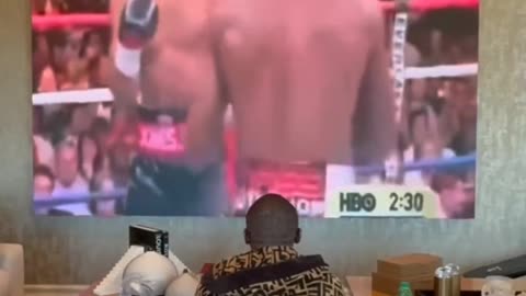 Floyd's Revenge: How Mayweather Responded to Roy Jones Jr.'s Criticism