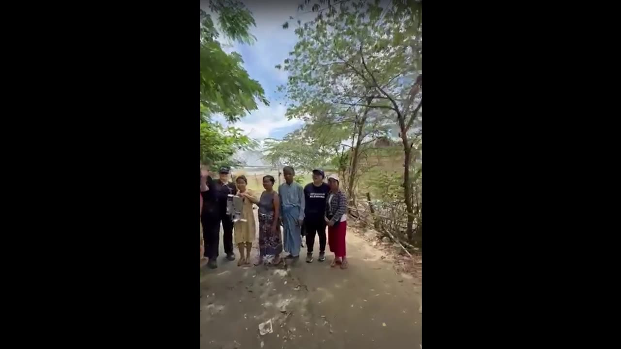 Burmese receiving air mobile rescuer