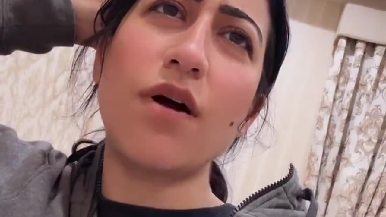 Estee Palti - Ppl think my husband just laughs all day long