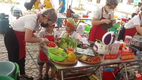 group cooking competition in vietnam