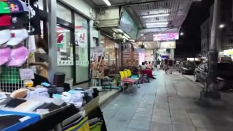 Beach Road Pattaya April 2025