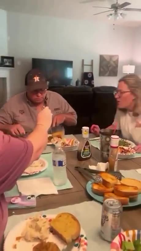 I don't get jokes that fat people make. That's called stealing you lazy tubby pieces of shit