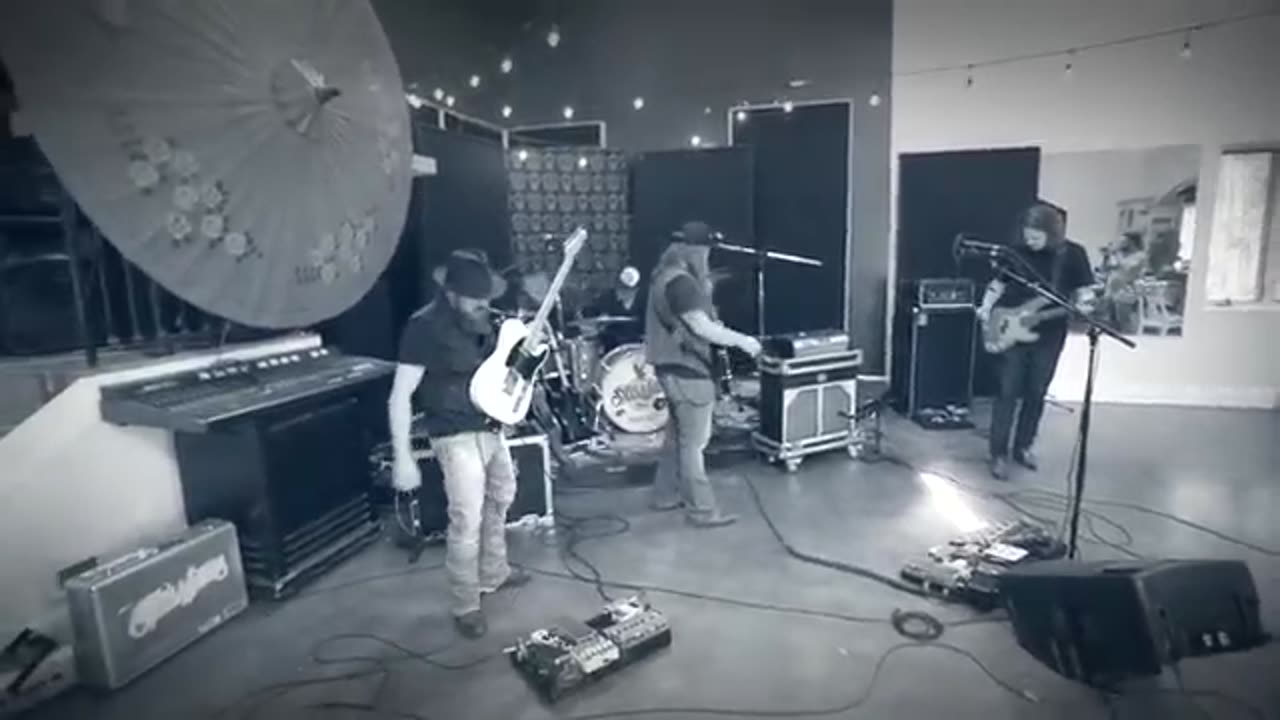 Steel Woods · Hole in the Sky