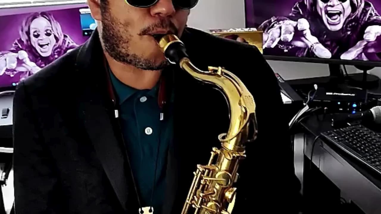 Can You Name This Song? Insane Sax Cover of a Rock Classic! 🎷🤘