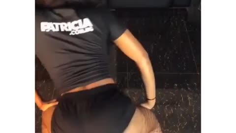 Sexy girl twerking