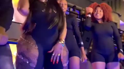 Queen vee bosset