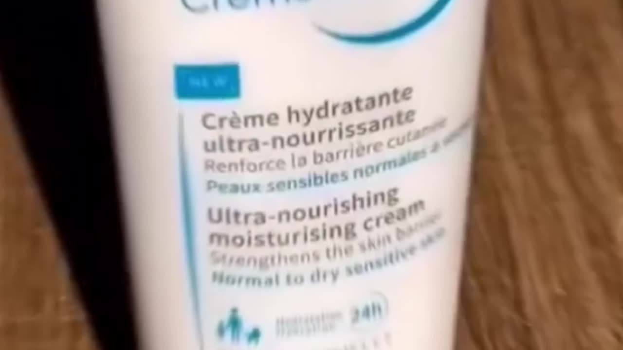 Winter Hydration Hero Bioderma Atoderm