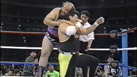 (1991.03.30) Koji Kitao vs The Earthquake John Tenta - SWS/WWF Wrestlefest