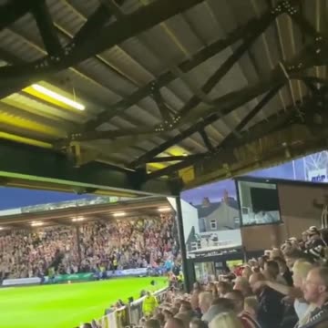 Grimsby fans with a brutal chant aimed at Man Utd boss Ruben Amorim 😳