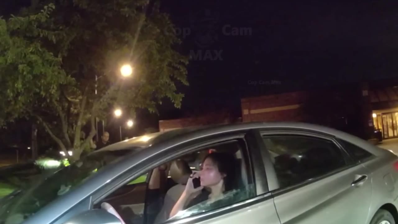 🚨 UNBELIEVABLE! COP TRIED TO STOP HER… SHE WENT NUCLEAR!😱