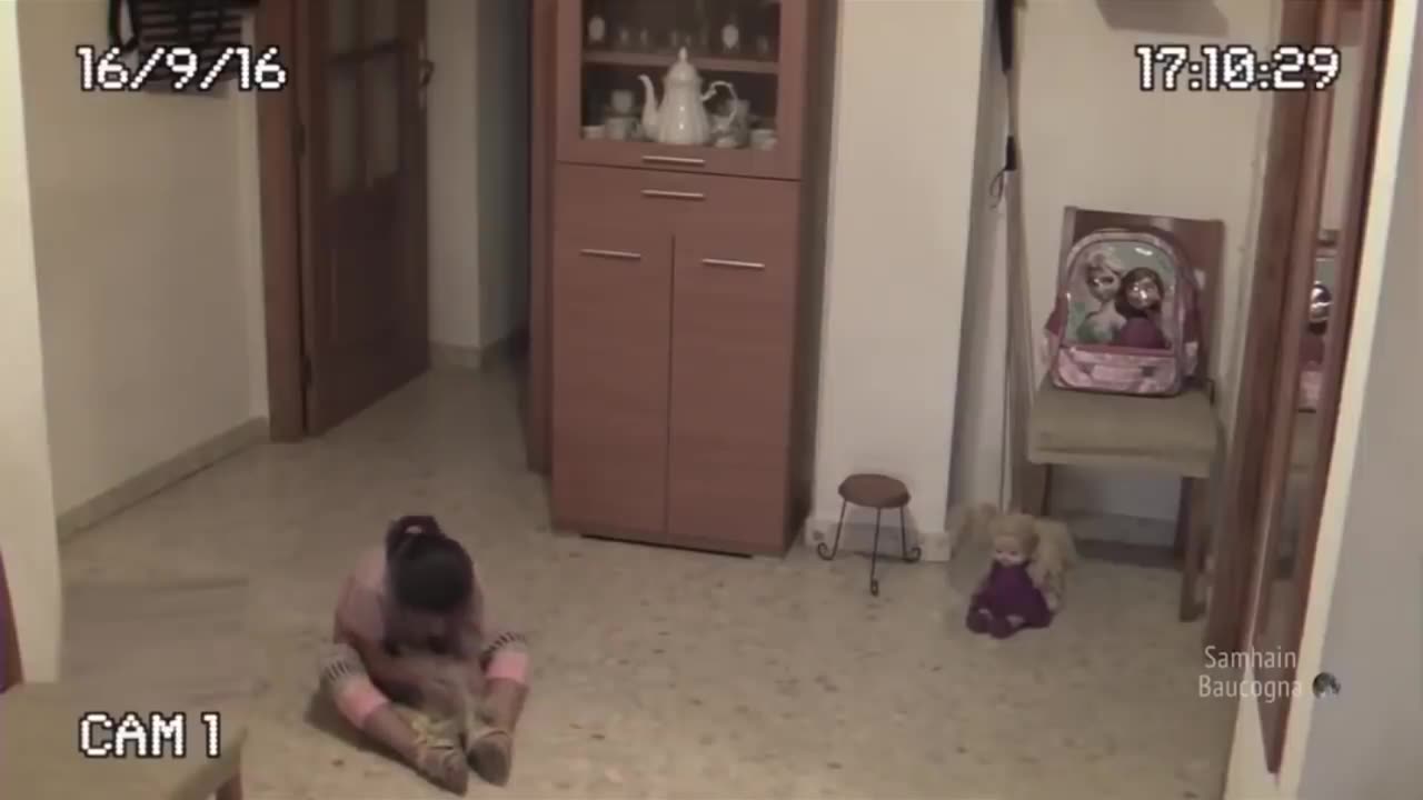 Haunted Doll Caught on Camera while Little Girl Plays😰😱