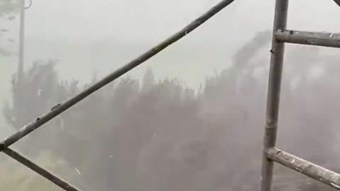 Typhoon Wipha batters Hong Kong: 160 km/h winds knock people off their feet