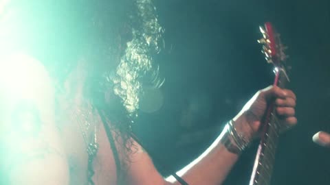 You Could Be Mine - Guns N' Roses (live music video)