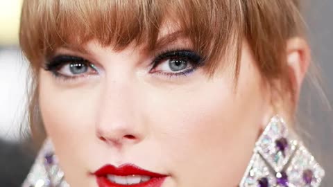 How Dolly Parton Built a $650M Fortune – Surpassing Even Taylor Swift! - WorldEye