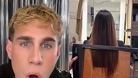 Hairdresser reacts: this haircut is a disaster!