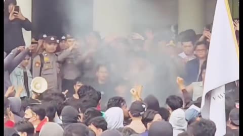 Demonstration in kalimantan viral