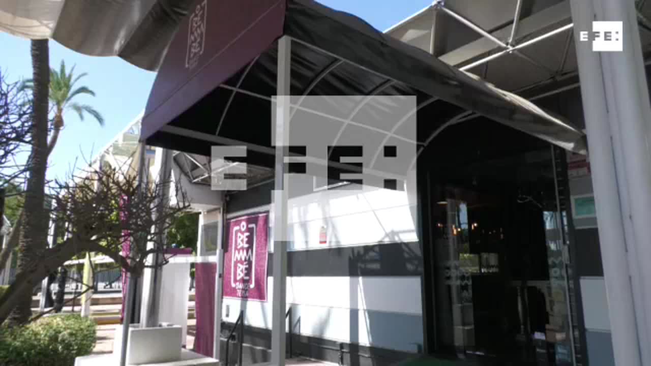 2.- El pueblo harto del totalitarismo COVID 19 sale de fiesta