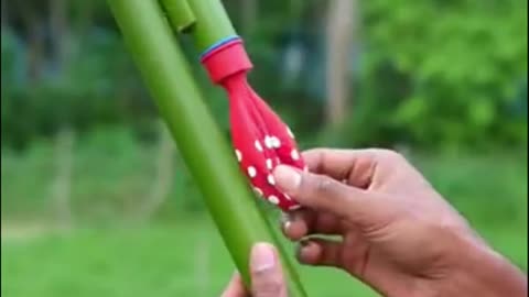 Bamboo Balloon Shooter DIY #creativediy #bamboodiy #diygun