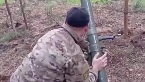 💣🇷🇺 Ukraine Russia War | Russian Soldiers Fire Mortar at Ukrainian Position | RCF