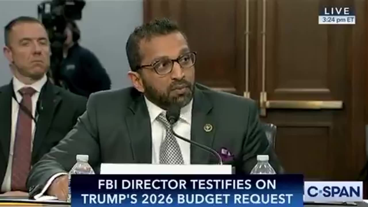 Kash Patel all'ex responsabile dell'impeachment di Trump, la deputata democratica Madeleine Dean