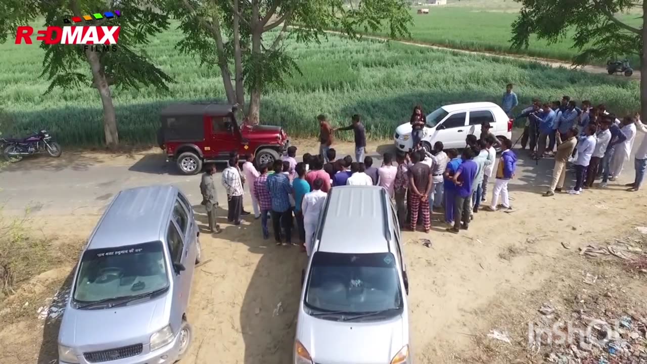 Fan following song