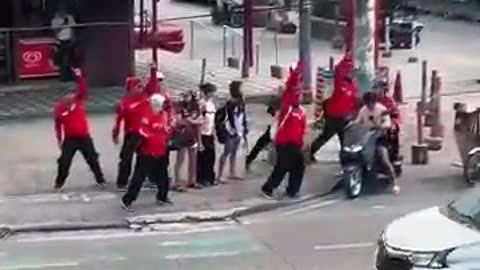 Breaking: FILIPINAS Shocked by Dancing Delivery Riders! #viral #dance #trending