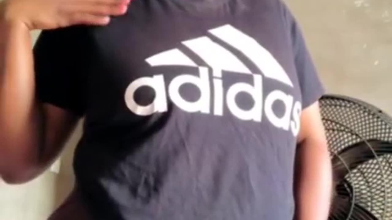 Look how thick show her body.