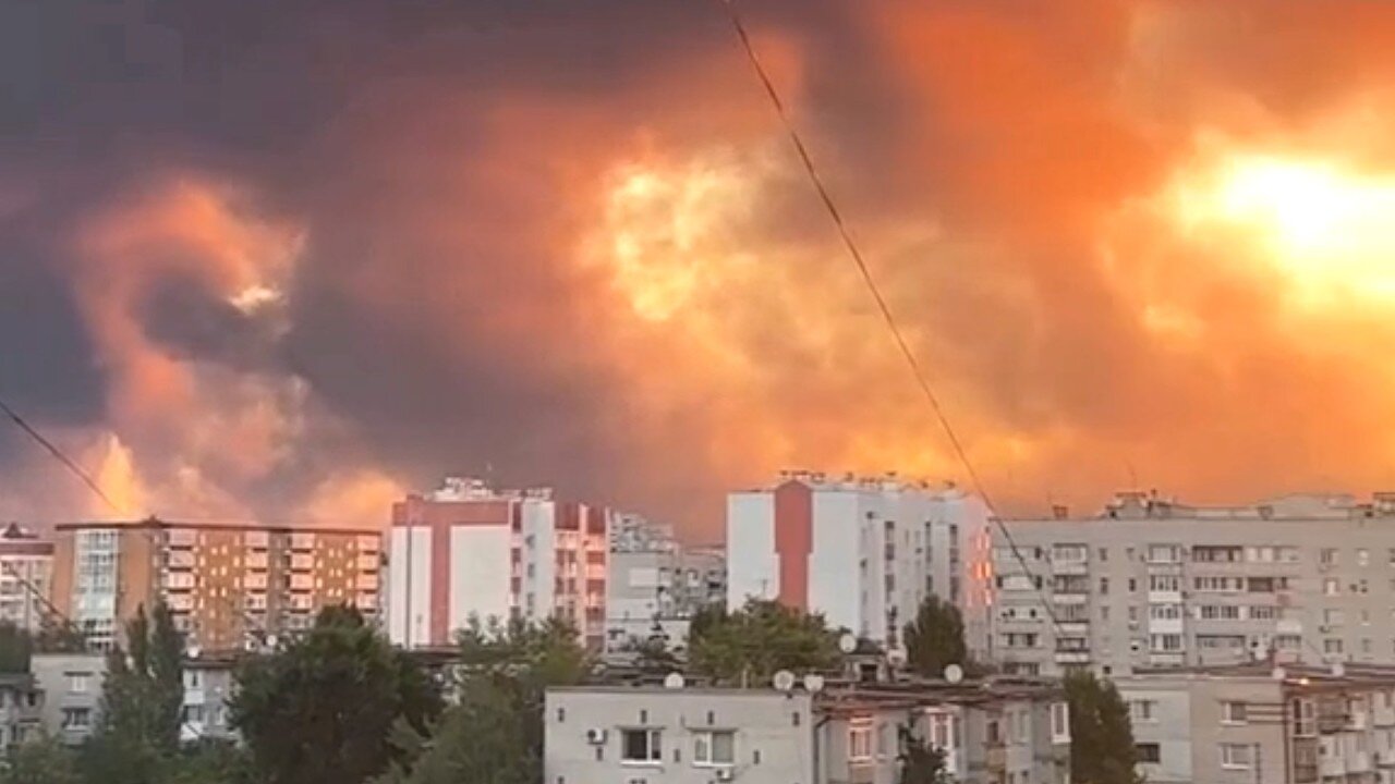 Russian Kh-101 Missile Devastates Ukrainian Oil Refinery in Kremenchug