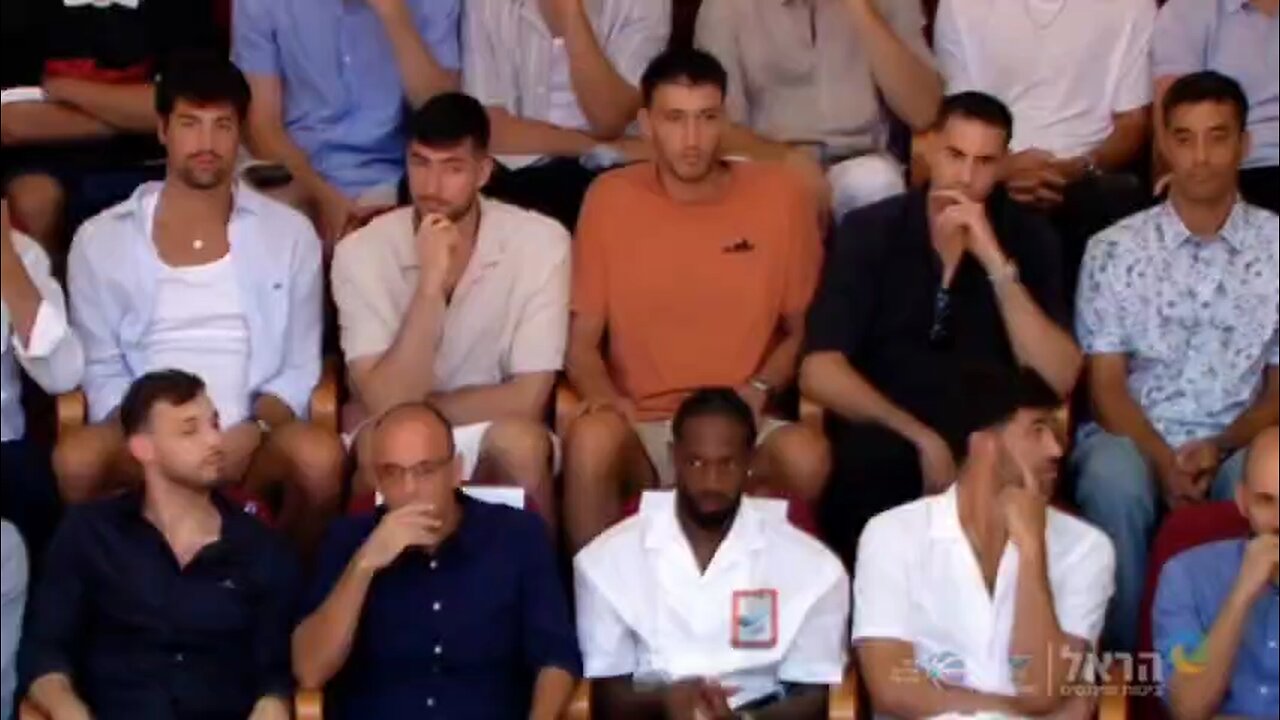 Israel’s basketball national team at a concert-Don’t miss the second part!