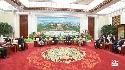 FULL MEETING: Xi Jinping Holds Historic Bilateral Meeting with Thailand's King in Beijing