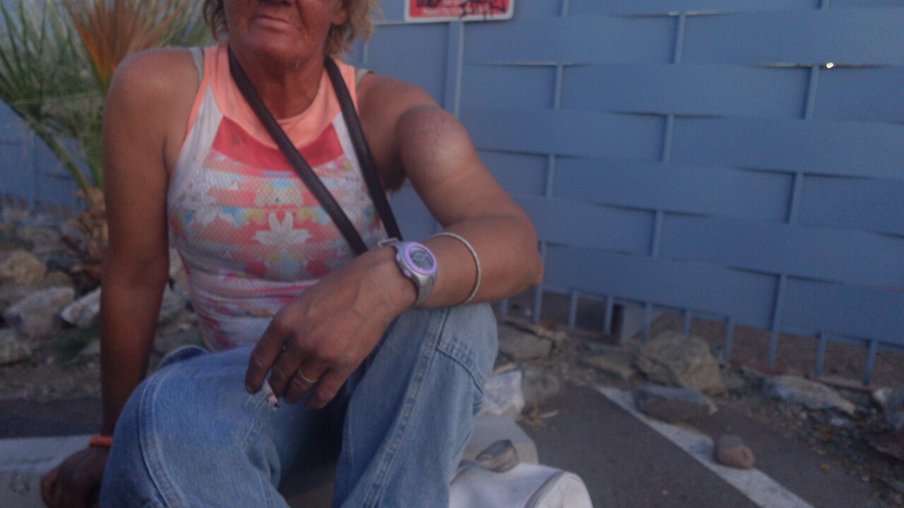 We got to see Angela today- She wants a new phone so she can call Art