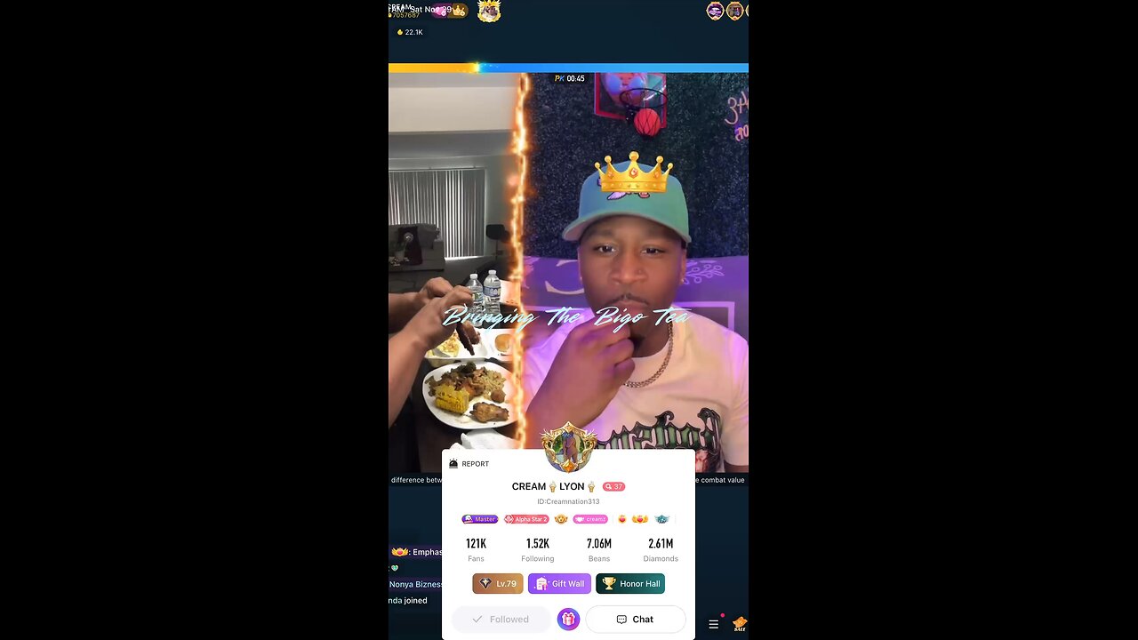 Cream trying to eat his leftovers it’s like KOB is saying something about the food😆😆