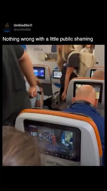 People support woman who stole charger instead of man who owns the charger