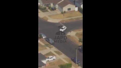 Wrong-way driver reverses during chase in San Fernando Valley before arrest #japd