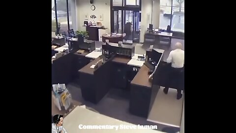 He was ready. The armed robber was not.