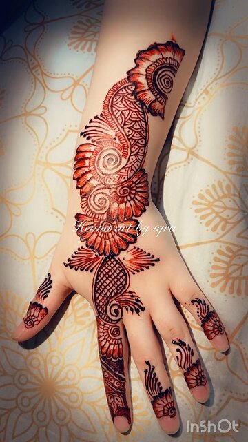 Henna art