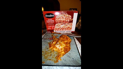 Eating Stouffer's Classic Lasagna With Meat & Sauce, Dbn, MI, 11/13/25