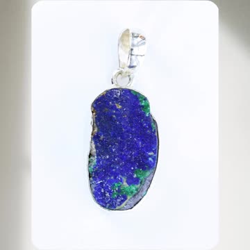 Crystals Pendant | Unique Jewellery #crystalcommunity #crystals #crystaladdict #crystaljewellery