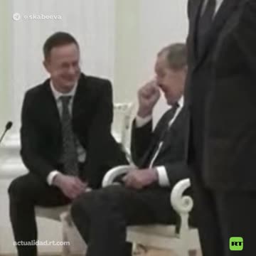 Canciller húngaro hace reír a Lavrov antes de reunión entre Putin y Orbán
