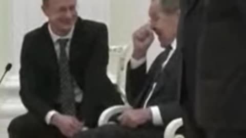 Canciller húngaro hace reír a Lavrov antes de reunión entre Putin y Orbán