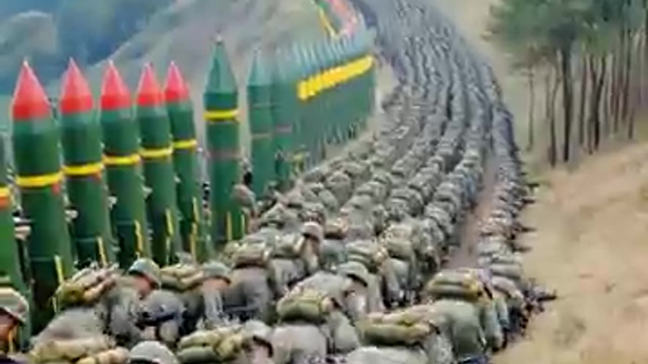 Viral: #Being a soldier is not easy #Soldier style #Defending the country #Borde